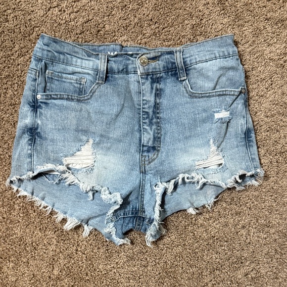 Trendy Wallflower Frayed Hem Blue Jean Short Shorts - Picture 1 of 7